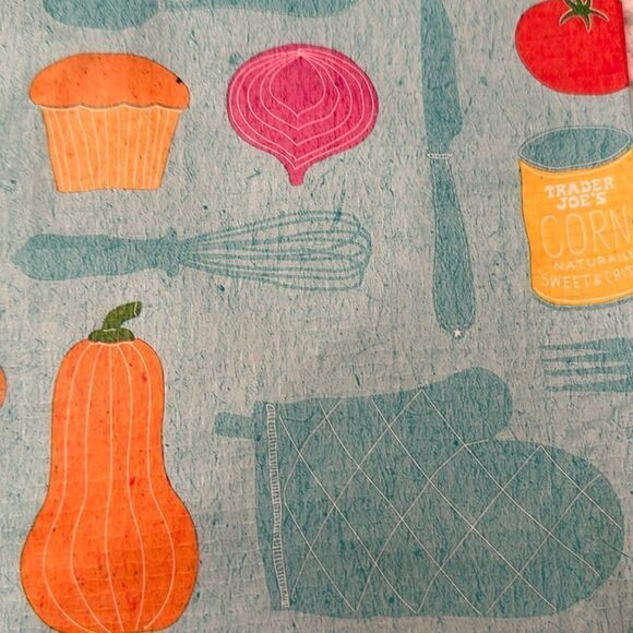 Trader Joe’s Plastic Reusable Small Shopping Tote Bag Squash Kitchen Cupcakes - Picture 10 of 12